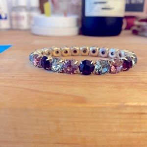 Multi-color jeweled expandable bracelet